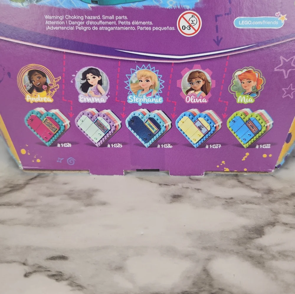 New In Box Lego Friends #41384 Andrea's Summer Heart Box